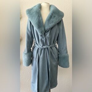 Forever 21 Faux Fur Women’s Coat In Dusty Blue.